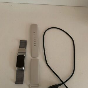 Fitbit Charge 6 Smartwatch with Interchangeable Bands